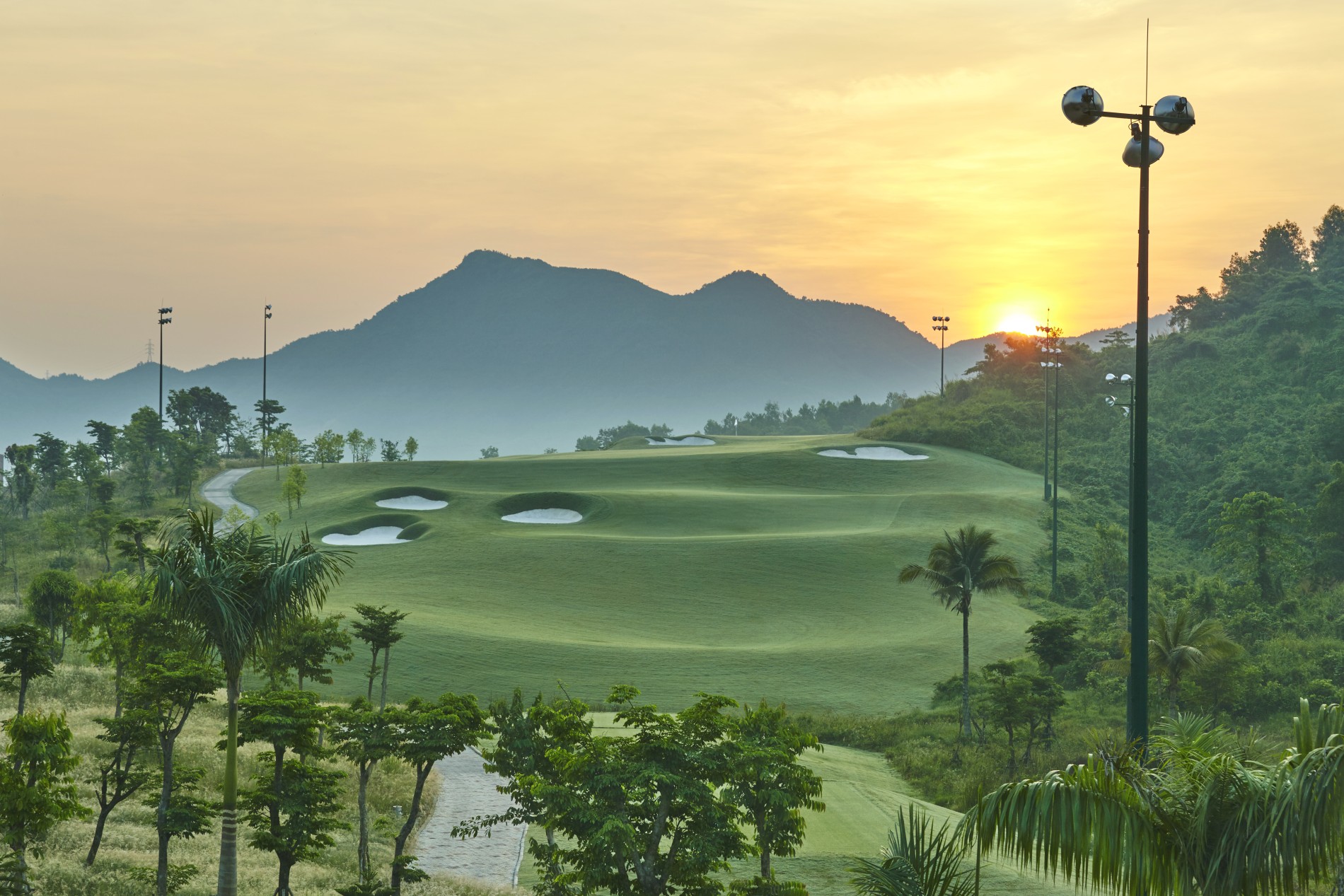 skrivning Reorganisere tale Ba Na Hills Golf Club in Danang | Vietnam Golf Course