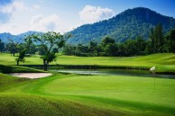 Khao Kheow Country Club - Green